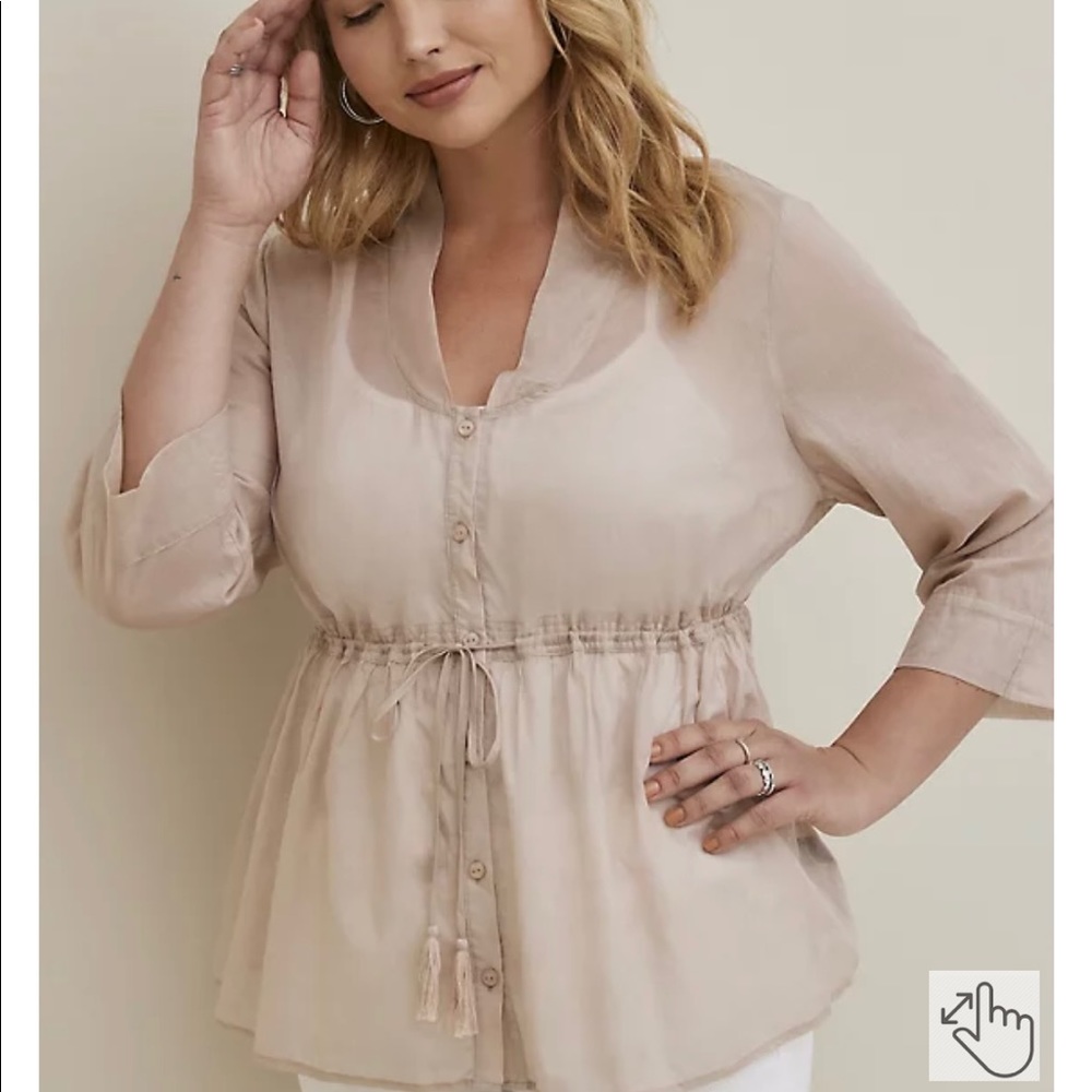 Torrid size large (0) collared peplum blouse. Crinkle cotton. Mushroom color